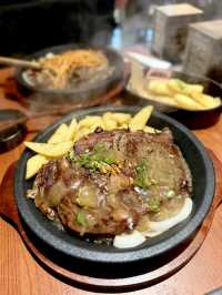  鐵板二重牛舌：雙重口感，雙重享受
