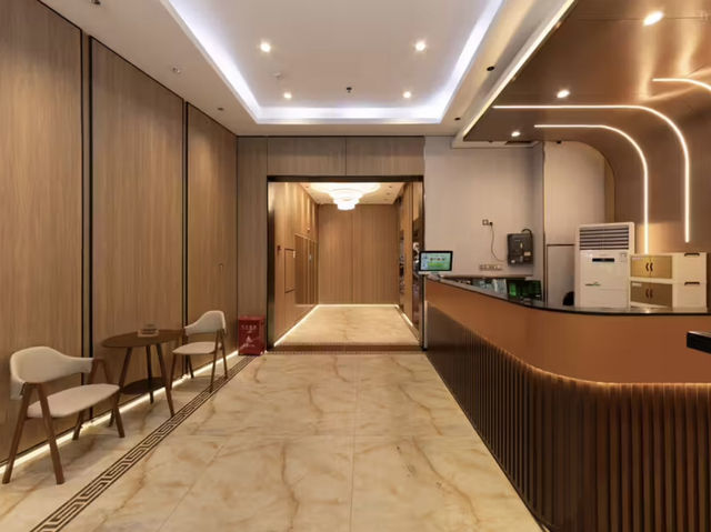 如家雲上四季酒店（深圳東站布吉老街店）