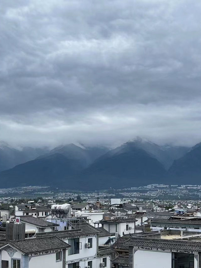 🌸 Chill & Chew in Dali — A Half-Day Food & Culture Walk