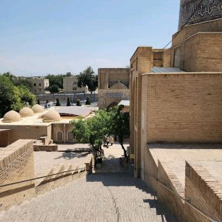 Samarkand – “Silk Road Splendor in Mosaic and Minarets”