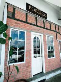   Portico Restaurant & Bar – Elegant All-Day Dining Experience 
