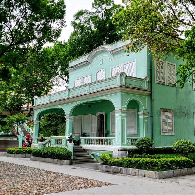 Charming Cultural Stroll Through Taipa Village