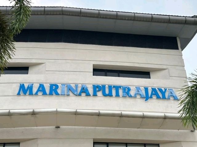Marina Putrajaya: A Hub of Leisure and Lifestyle ✨