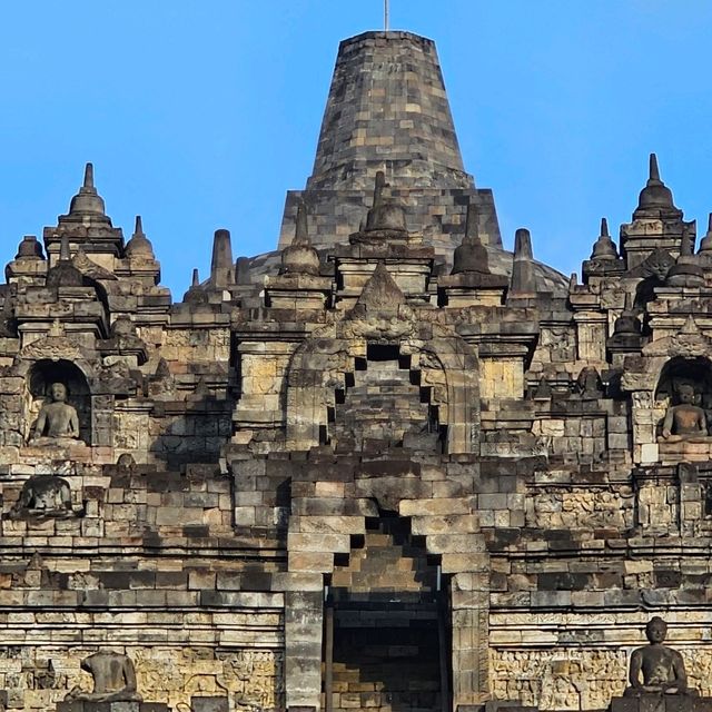 โบโรบูดูร์ Candi Borobudur 
