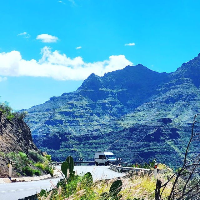 Explore the Colorful Wonders of Fuente De Los Azulejos Explore the Colorful Wonders of Fuente De Los Azulejos