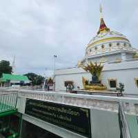กราบพระธาตุ เดินชมสกายวอล์ก - วัดพระธาตุดอยสะเก็ด