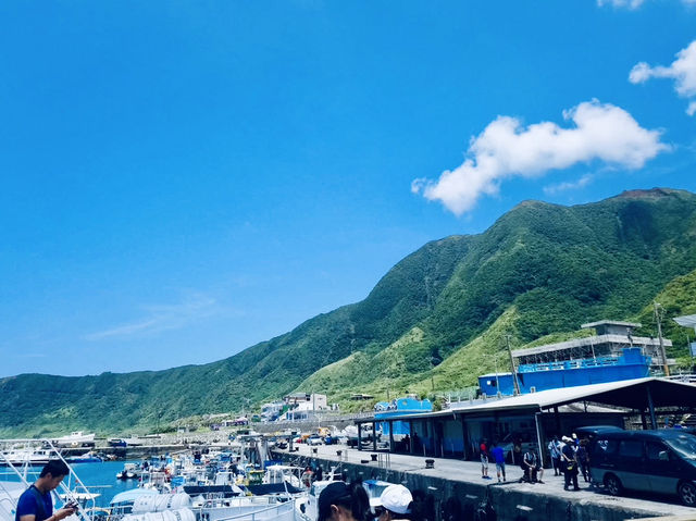 🌊「海的盡頭,是原始與自由的呼吸。」 🌊「海的盡頭,是原始與自由的呼吸。」