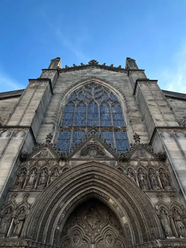 Experiencing the Splendor of St Giles Cathedral