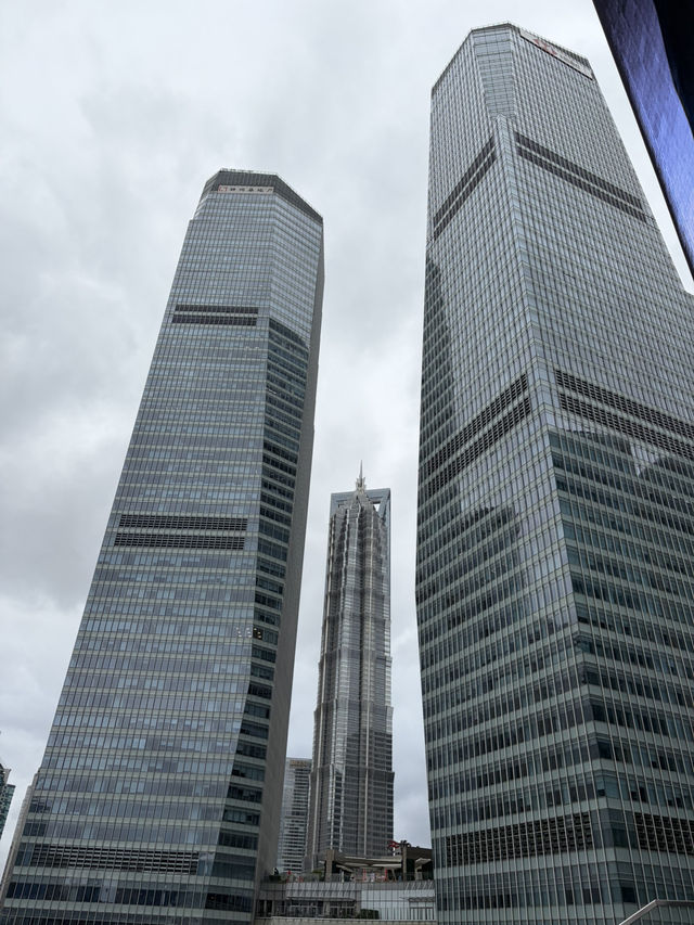 รีวิวแลนด์มาร์คใกล้ๆ Lujiazui Station 