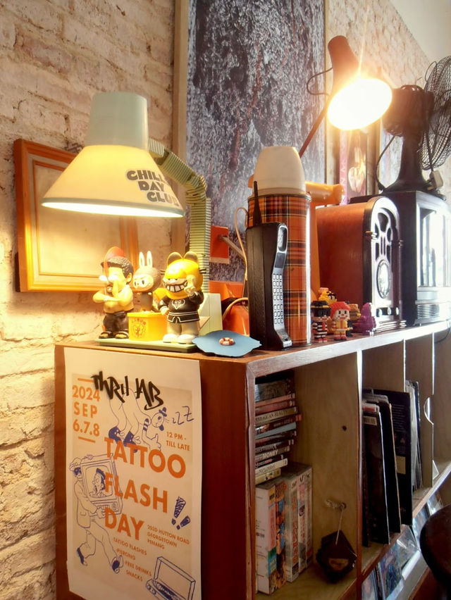 📍SUSU Vegan Mylk Bar @ Penang 🇲🇾 | Retro Hong Kong Vibes Café ☕️🎞️
