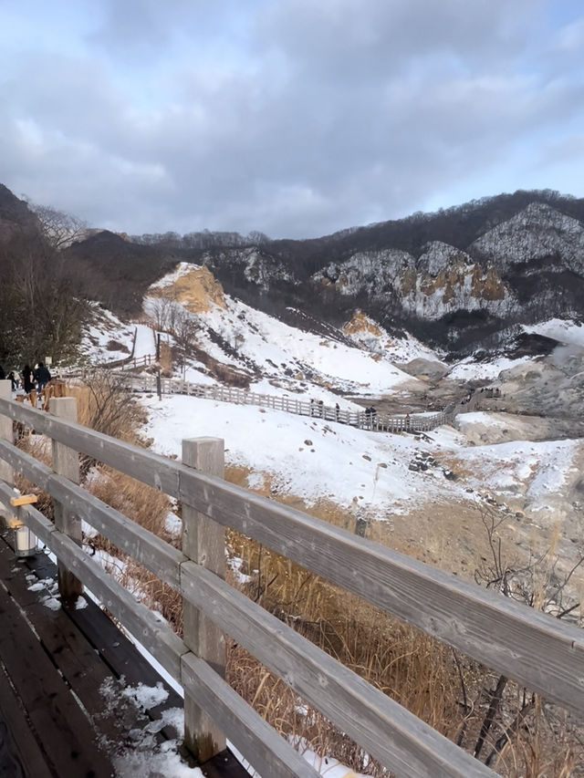 หุบเขานรกจิโกกุดานิ (Jigokudani )