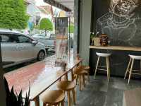 🛎YakThai Poshtel โฮสเทลถูกและดี ดีไซน์ไทยเท่