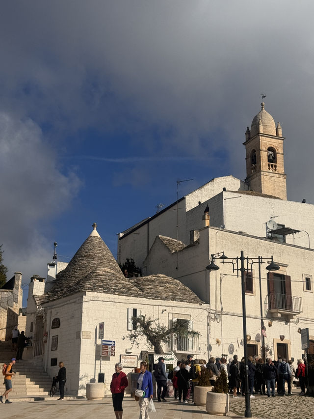 트룰리가 그리는 동화 같은 마을, 알베로벨로