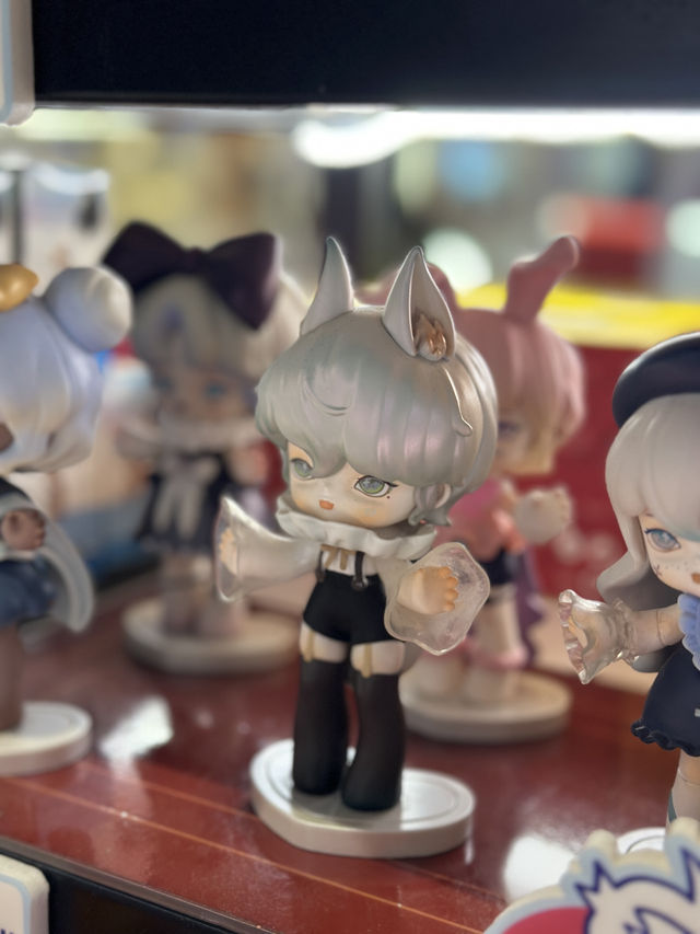 The Ultimate Blind Box Hunt at One Utama 🎁🔥 The Ultimate Blind Box Hunt at One Utama 🎁🔥