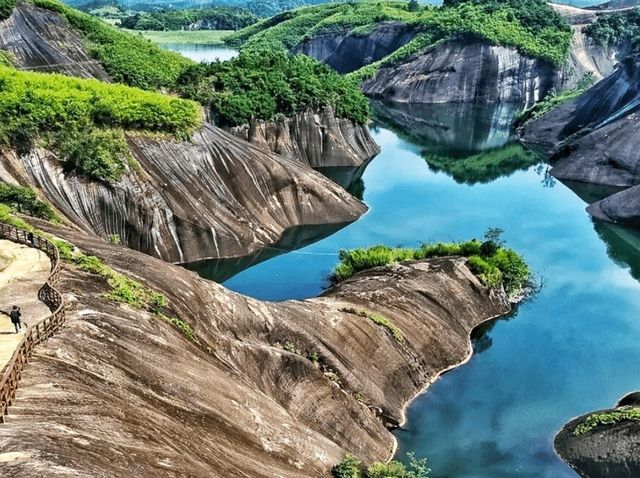 蹒跚小旅人在高椅嶺的龍脊上漫步,去板梁古村做一場明清夢 蹒跚小旅人在高椅嶺的龍脊上漫步,去板梁古村做一場明清夢