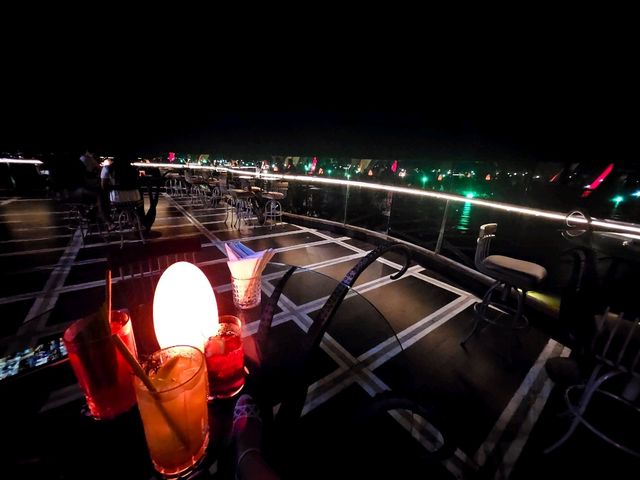 Phu Quoc｜Sunset Dinner, Night Market & INK360 Bar