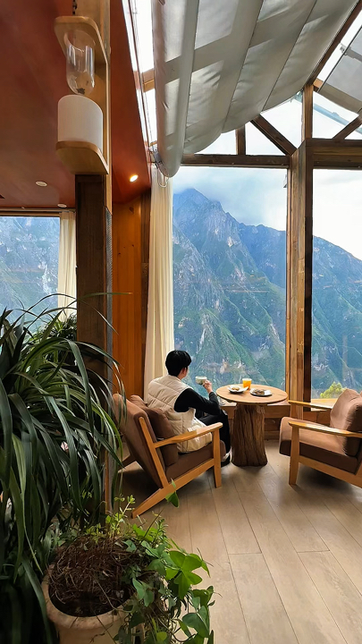 หนึ่งในวิวที่สวยที่สุดบนเส้นทางเทรคกิ้ง Tiger Leaping Gorge ประเทศจีน 🇨🇳