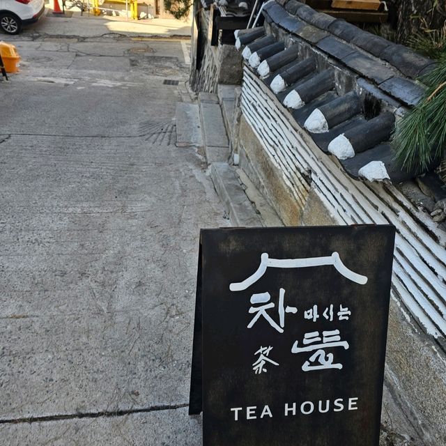 Explore old Korea for Cheap