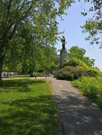 One of the interesting city tour in Montreal, Canada, I falling love this city with historical.
