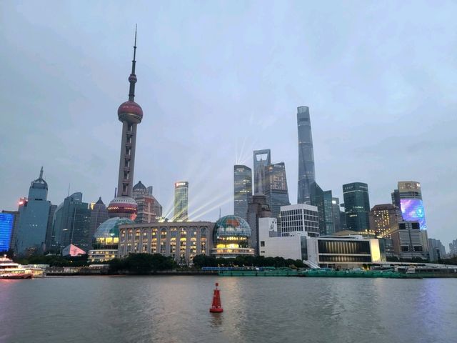 Skip the Bund crowds — cruise into the skyline instead 🌇➡️🌃”