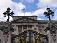 Buckingham Palace: Witness to Royalty and Dreams