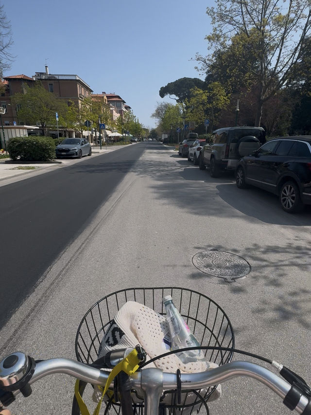 Lido Island of Venice — Bikes, Beaches & Barely Any Tourists
