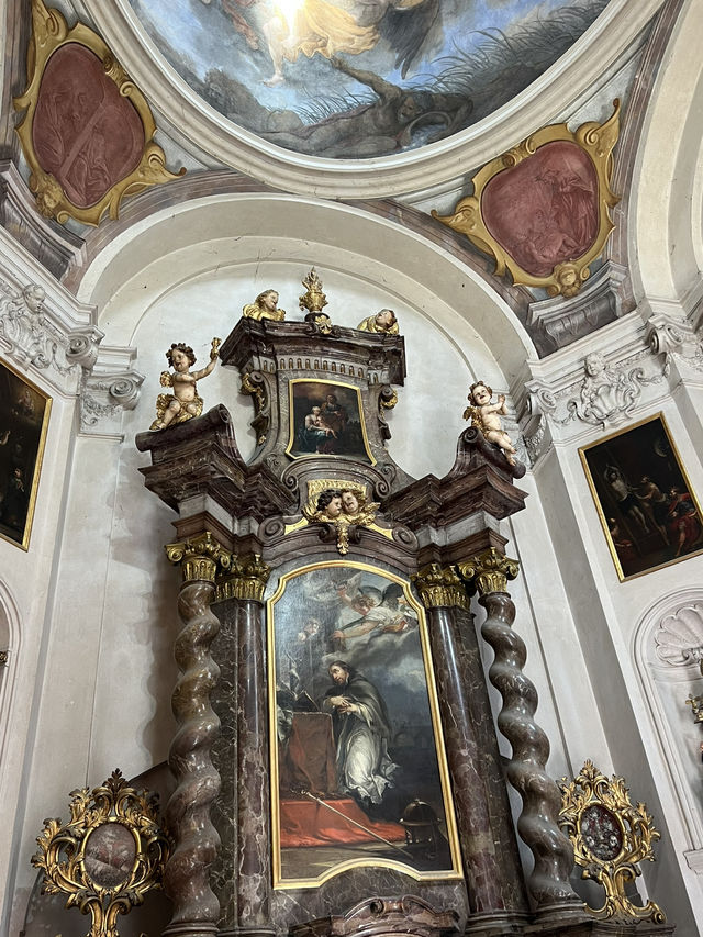 🇨🇿 布拉格城堡：聖喬治聖殿（Bazilika Svatého Jiří）✝️