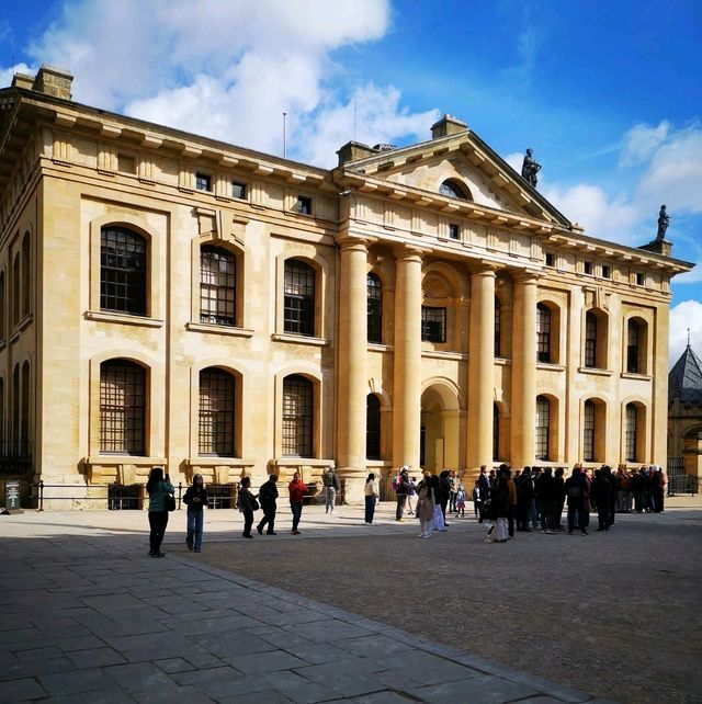 Wandering Through Oxford: A City of Spires and Stories