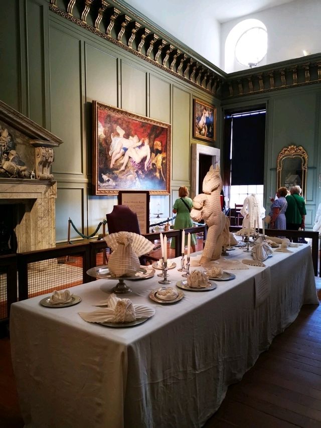 Hampton Court Palace: Royal Tales and Timeless Beauty