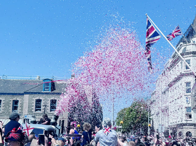 🇯🇪 Confetti, Sunshine & Celebration – 80 Years of Liberation 🎉