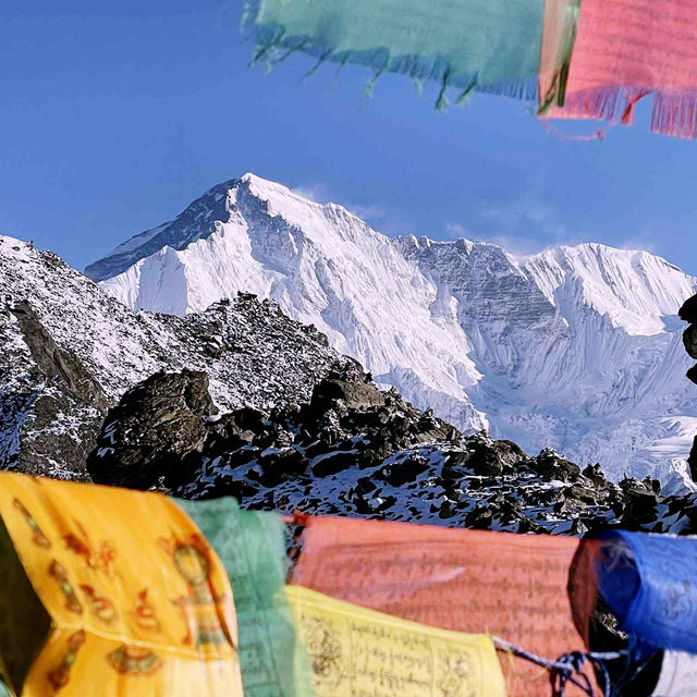🎒🏔️ Backpacker’s Guide to Everest Base Camp: Hike of a Lifetime (on a Budget!)
