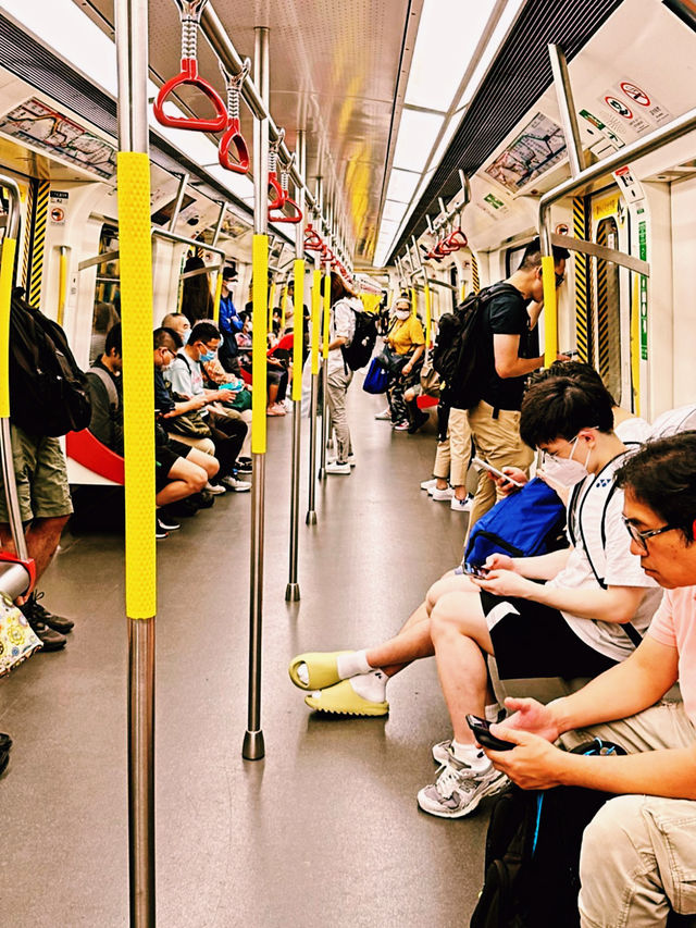 🚗💡 Ride-Sharing in Hong Kong: The Tourist-Friendly Transport Hack You’ll Love! 🇭🇰🌆