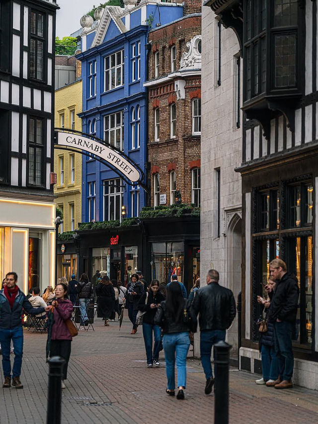 🎡 London – Where Royal Heritage Meets Modern Pulse