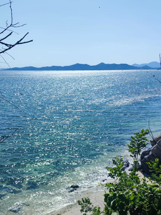 Golden Shores and Sculpted Cliffs: A Day in Dalian’s Jinshitan