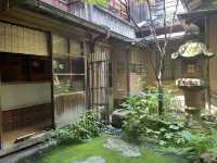 2-Day Kanazawa Tour: Meditative Temples and Modern Art Symphony