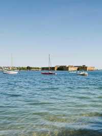 🌊 Where the Sea Stays Gentle – Larmor-Plage, France