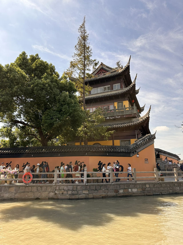 Zhujiajiao is an ancient water town located in the Qingpu District of Shanghai