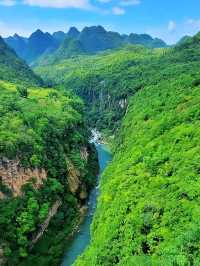 ⛰️ Wanfenglin Scenic Area – The Sea of Ten Thousand Peaks in Guizhou