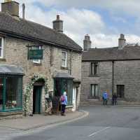From Manchester to the Peaks: City Walks with a Countryside Twist