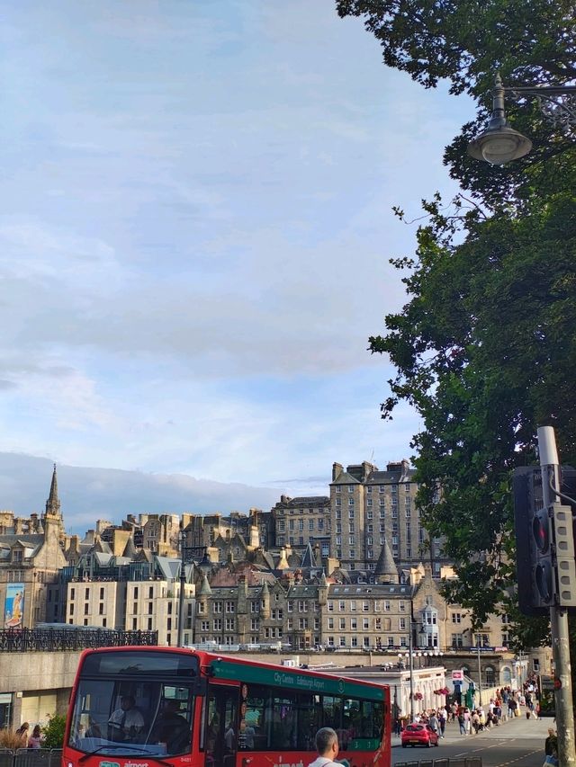 🏰 Edinburgh, Scotland – A City of Stories