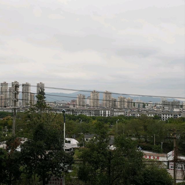 One Day in Yushan – The Charm of a Small City 🌿🏞️🏙️ One Day in Yushan – The Charm of a Small City 🌿🏞️🏙️