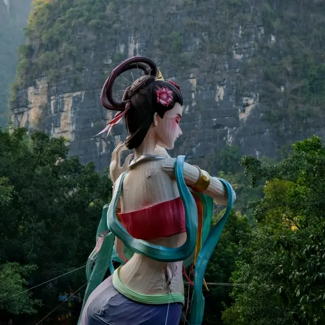 走進色彩 — 陽朔蝴蝶洞 