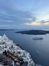 𝑺𝒂𝒏𝒕𝒐𝒓𝒊𝒏𝒊 — 𝑻𝒉𝒆 𝑪𝒊𝒕𝒚 𝒐𝒇 𝑺𝒖𝒏𝒔𝒆𝒕𝒔 & 𝑬𝒏𝒅𝒍𝒆𝒔𝒔 𝑩𝒍𝒖𝒆𝒔 