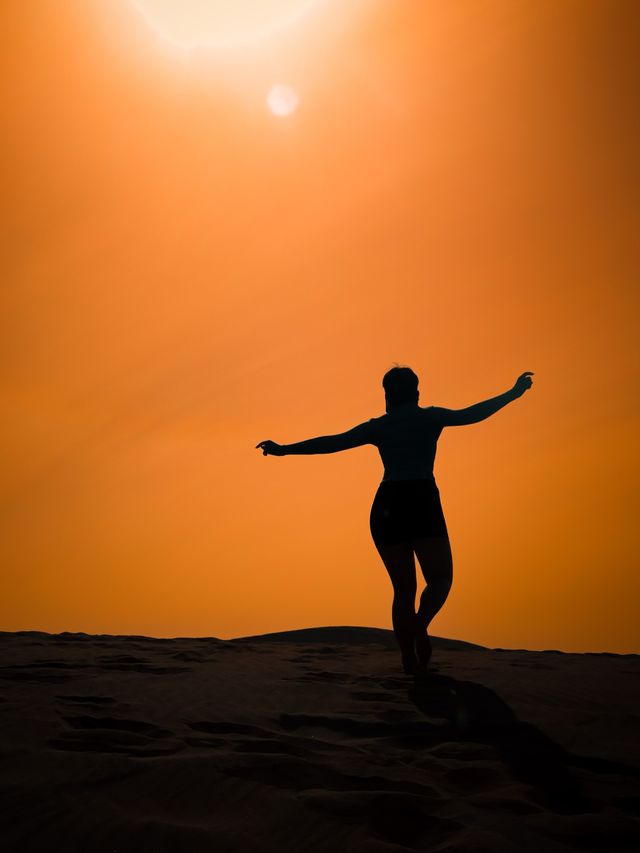 Chasing INCREDIBLE sunset over Gobi Desert😍