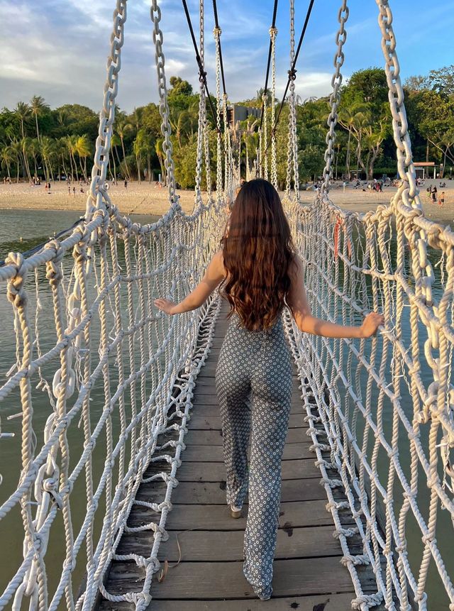 Singapore tourism, must-visit internet-famous coconut trees.