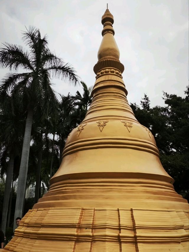 130 Replicas of World Wonders squeezed
