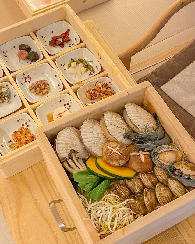 국내에서 두 번째 일본여행 🇯🇵🎏
저번과는 다르게 수영장 & 히노끼탕이 있는 키라키라 룸에 묵었습니다 ✨