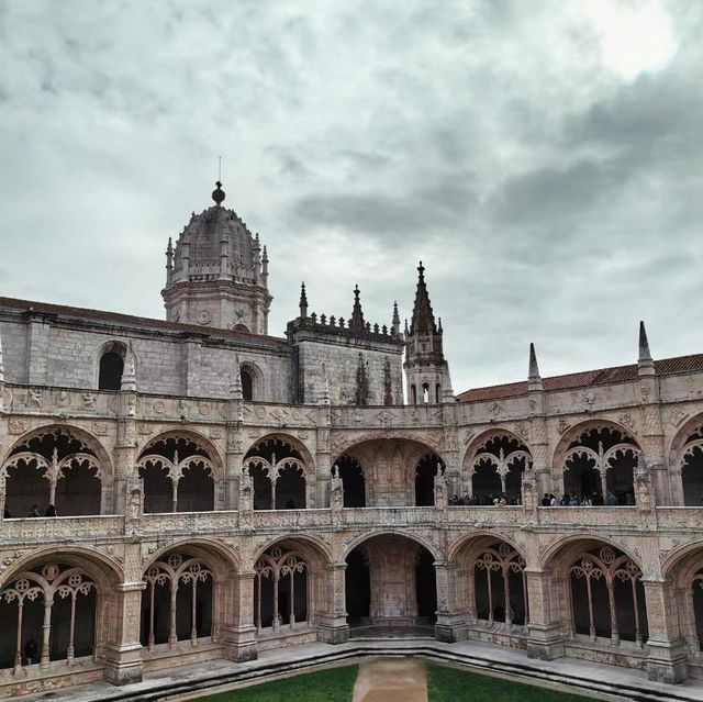 🌟 Exploring Lisbon's Historic Treasures! 🇵🇹