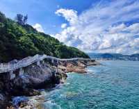 深圳市-鹽田區鹽梅路大梅沙海濱公園-海水清澈碧藍