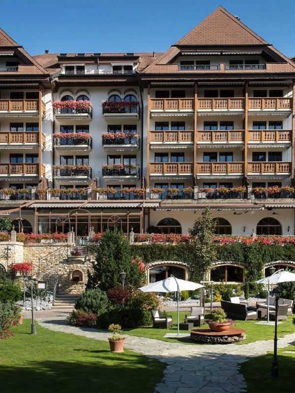 🌟 Gstaad's Luxe Getaway: Top Hotel Picks! 🏔️✨